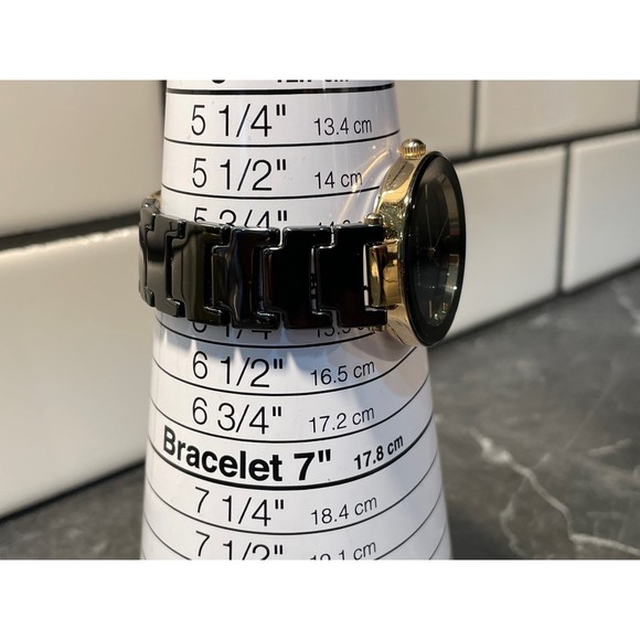 Women’s Black and Gold Anne Klein Watch with Original Box - New Battery - Picture 7 of 7